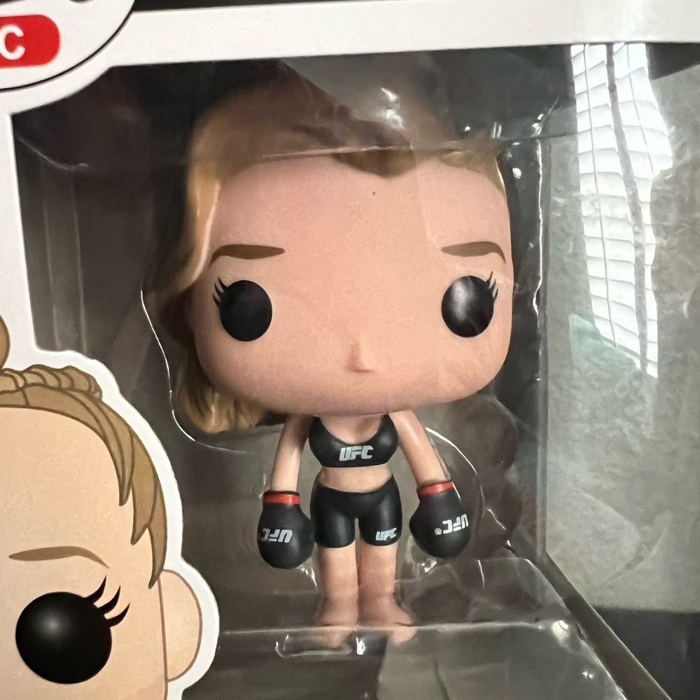 Funko Pop UFC Ronda Rousey Figure - Picture 2 of 7
